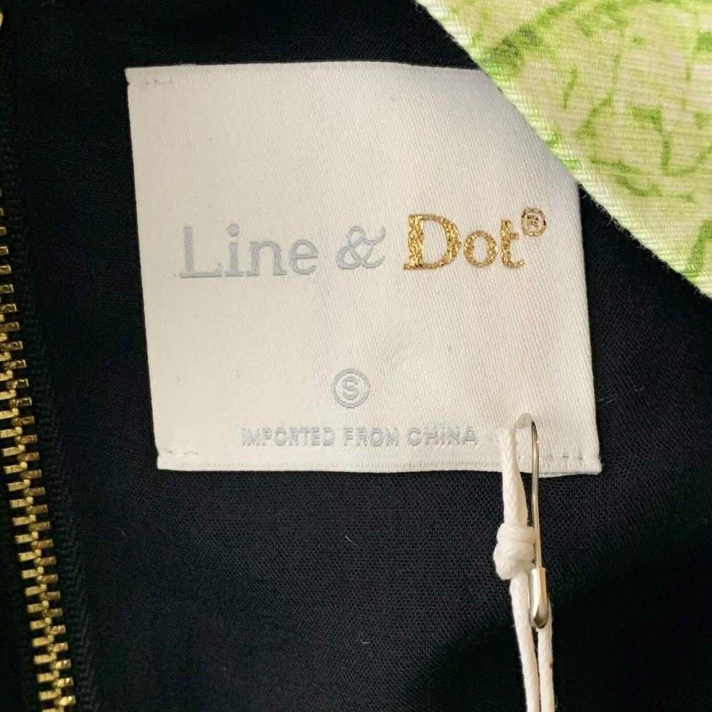 NEW Line & Dot Crop Top Leaves Print Sleeveless - Picture 3 of 6